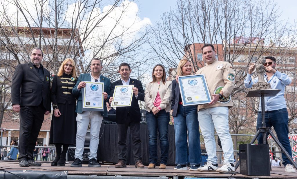The largest gathering of Iberian Ham cutters in the World