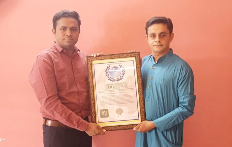 The Largest Tree Seed Dispersal in a Single Day